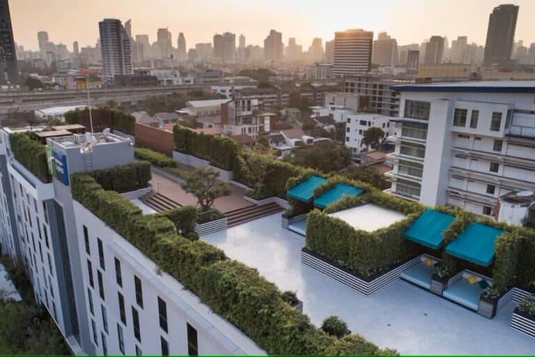 Holiday Inn Express Bangkok top terrasse - Bangkok Health Service