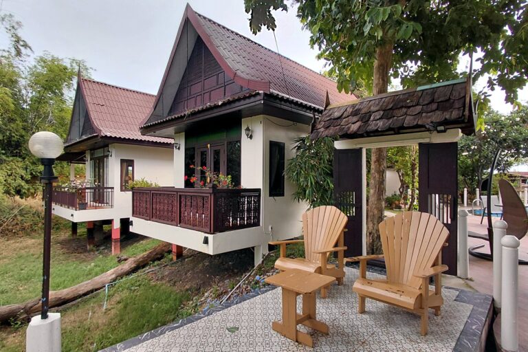 Peaceful wellness and yoga retreat near Bangkok