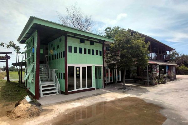 07-thai-countryside-retreat-main-building