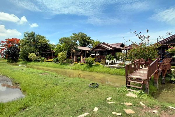 12-bangkok-wellness-retreat-rice-field-villas