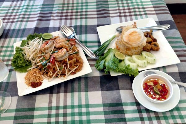 20-thai-wellness-retreat-healthy-local-food