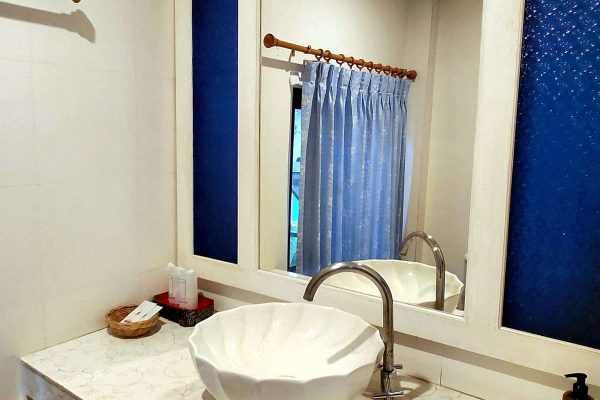 27-ayutthaya-retreat-deluxe-bathroom