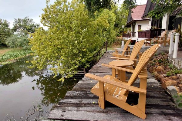 38-thai-wellness-retreat-riverside-chairs