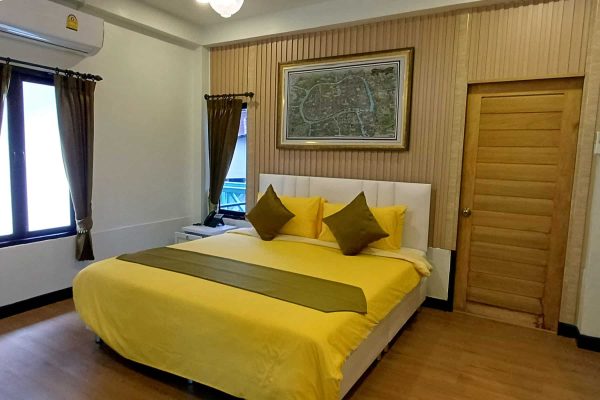 45-bangkok-retreat-lake-view-villas