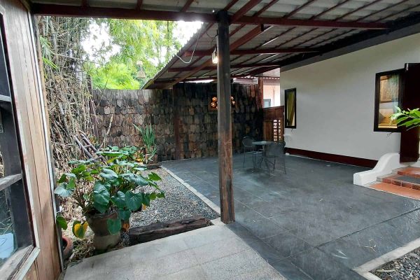 51-thai-wellness-retreat-private-courtyard-room