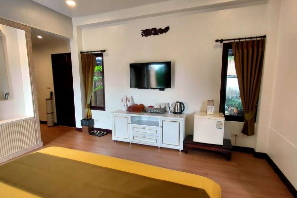 56-thai-wellness-retreat-deluxe-living-room