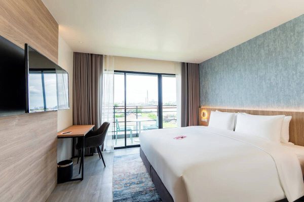GLOW Bangkok Riverside Double Room View