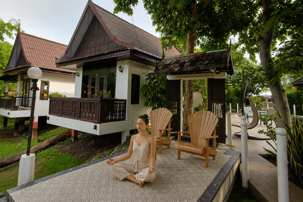 Lady doing mindfulness at Thailand Wellness Resort
